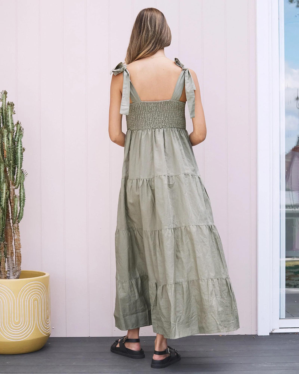 Lilliana Linen Dress in Olive Green