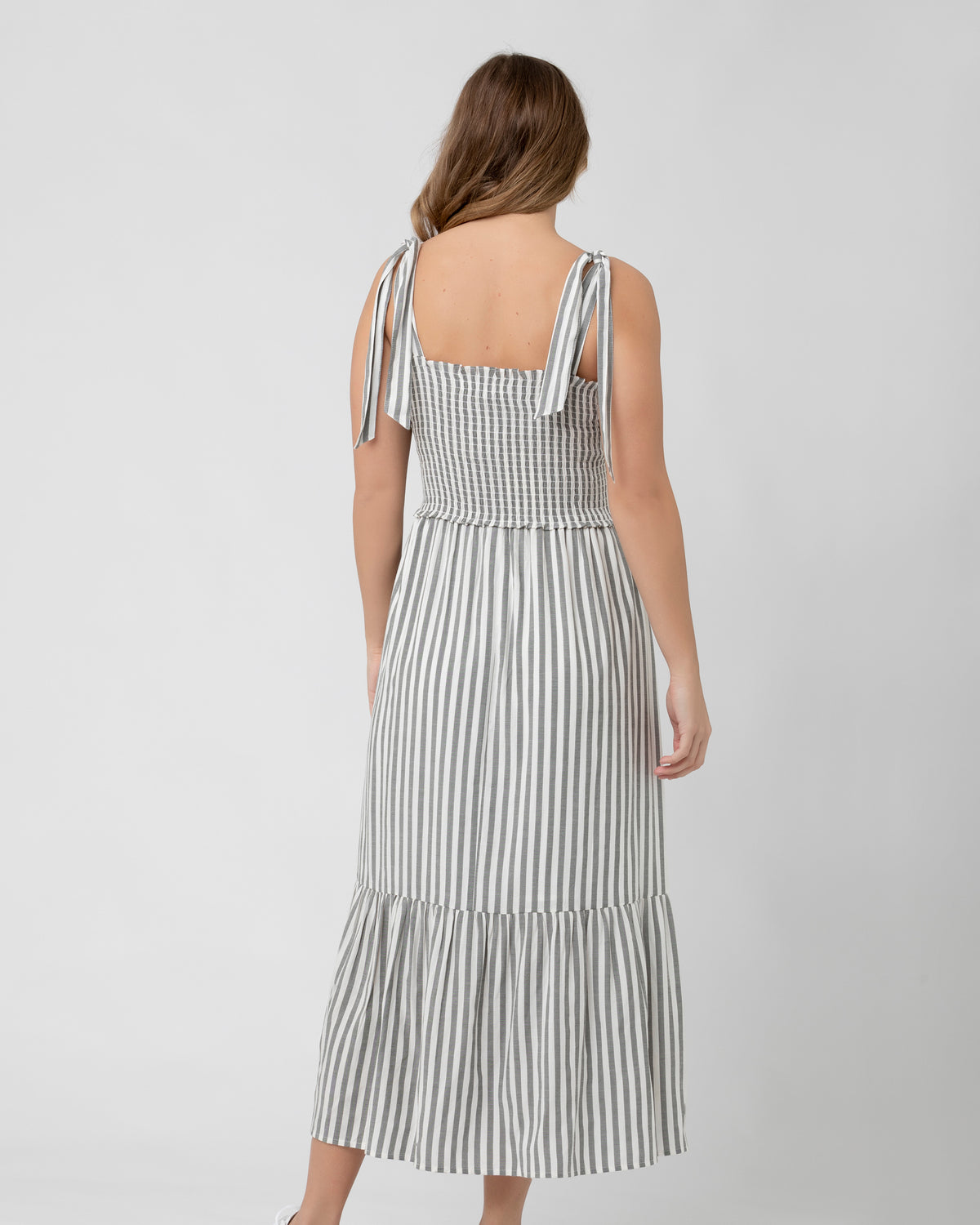 Ollie Smocked Dress Black / White